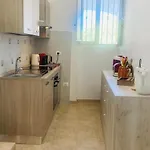Maria Villa *
